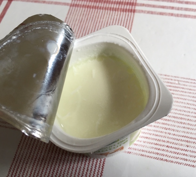 Pot de yaourt ouvert